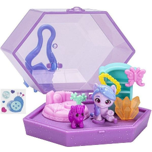 HASBRO MY LITTLE PONY: MINI WORLD MAGIC - IZZY MOONBOW CRYSTAL KEYCHAIN